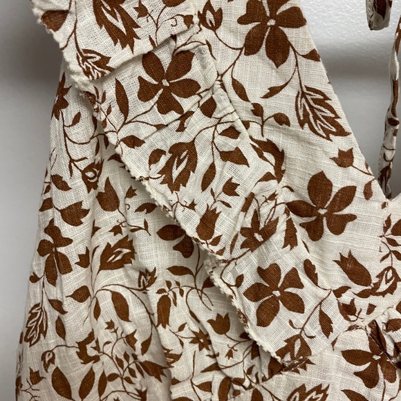 NWOT Linen Ruffle Top - Picture 3 of 3